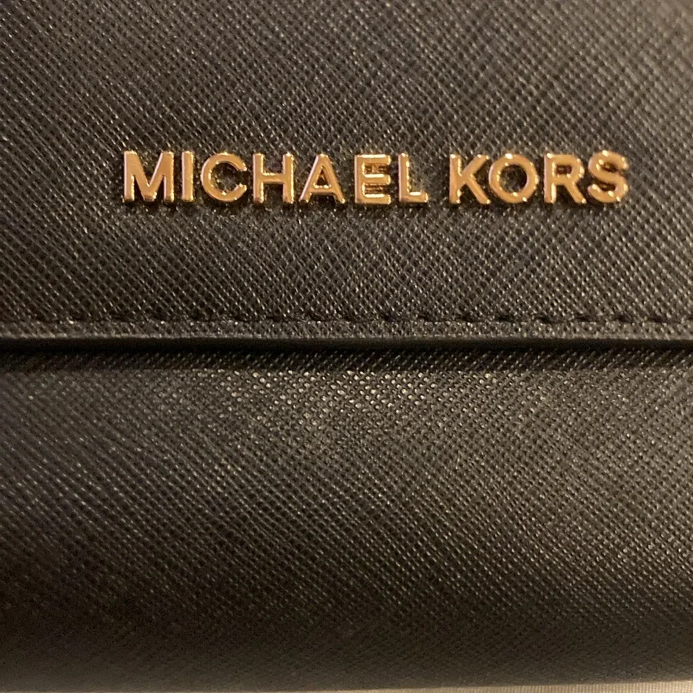 Michael Kors Saffiano Leather Black Convertible Crossbody with Gold Chain (ABBA) - Picture 10 of 16